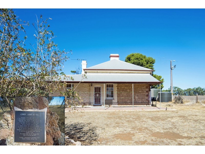 9 School House Road, Lower Light SA 5501