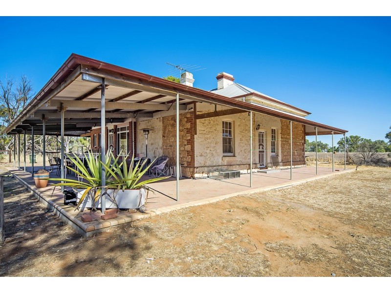 9 School House Road, Lower Light SA 5501