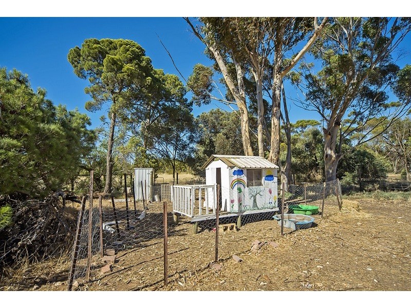 9 School House Road, Lower Light SA 5501