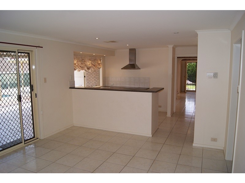 19 Goldfinch Way, Hewett SA 5118