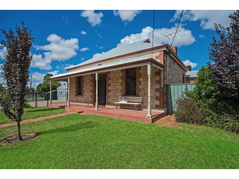 8 Hillier Road, Evanston SA 5116