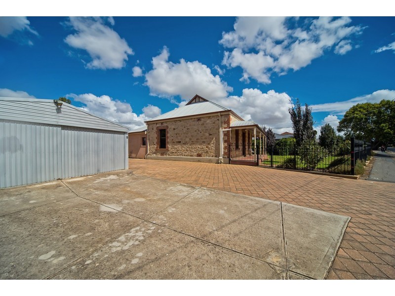 8 Hillier Road, Evanston SA 5116