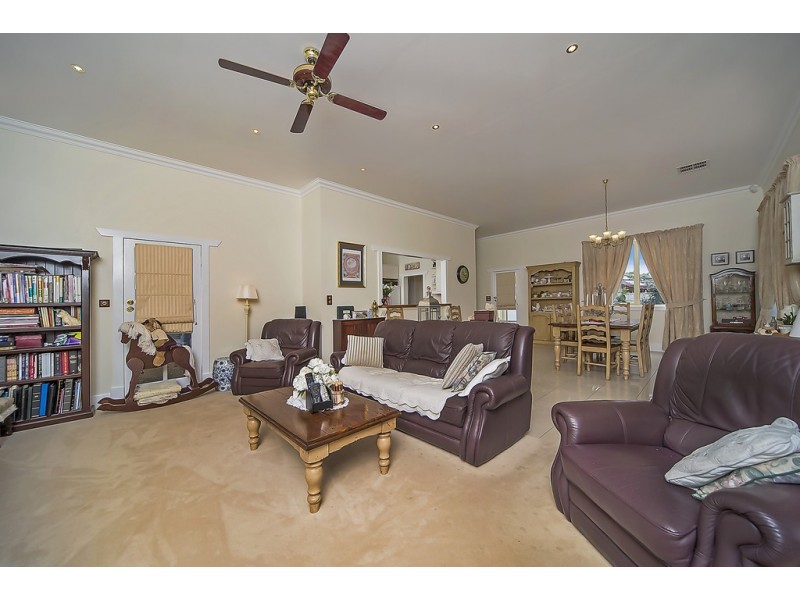 12 Burrows Street, Willaston SA 5118