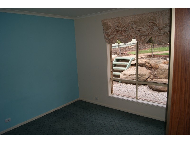 19 Goldfinch Way, Hewett SA 5118
