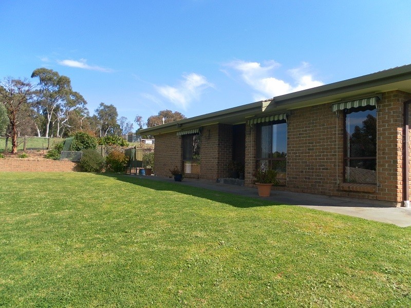 12 Whiteman Road, Williamstown SA 5351