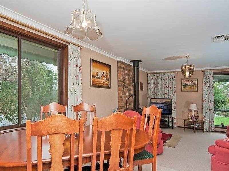 12 Whiteman Road, Williamstown SA 5351