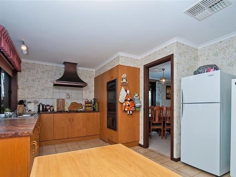 12 Whiteman Road, Williamstown SA 5351