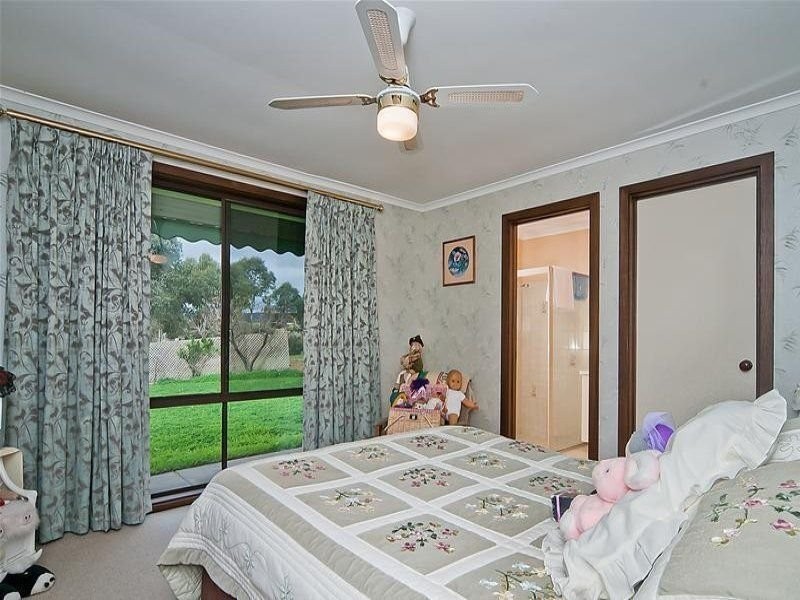 12 Whiteman Road, Williamstown SA 5351