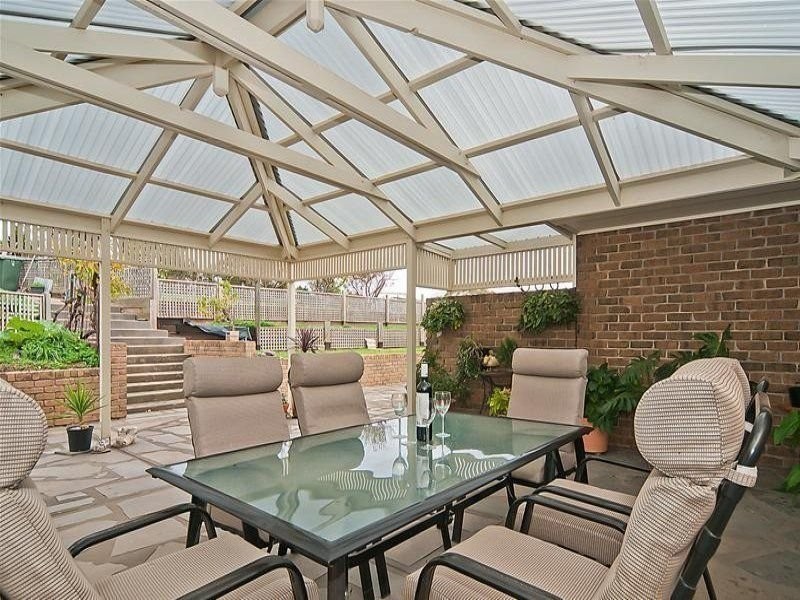 12 Whiteman Road, Williamstown SA 5351