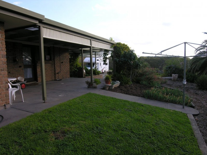 12 Whiteman Road, Williamstown SA 5351