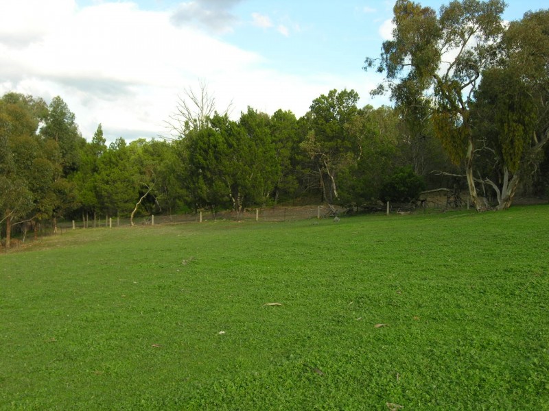 12 Whiteman Road, Williamstown SA 5351