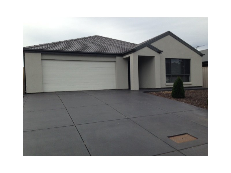 24 Ian Ross Drive, Williamstown SA 5351