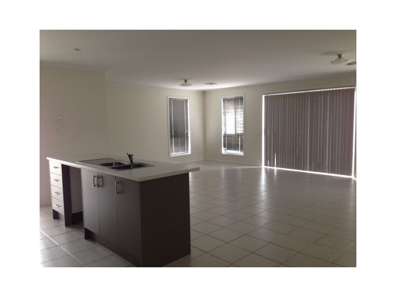 24 Ian Ross Drive, Williamstown SA 5351