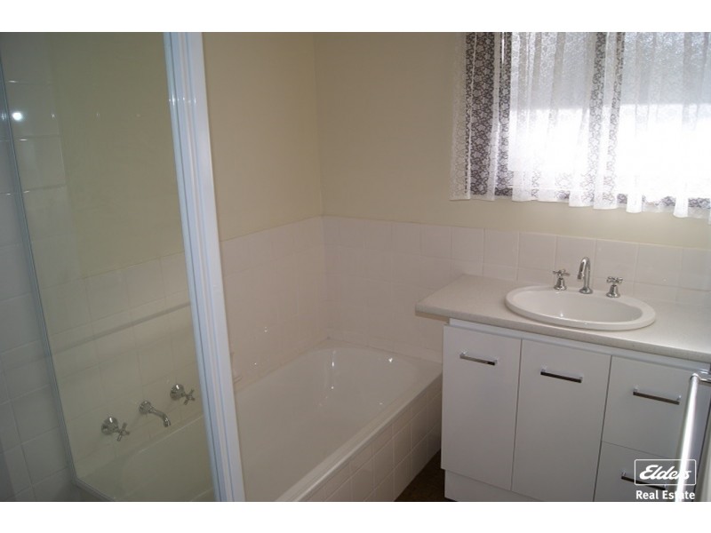 25 Farrow Road, Evanston SA 5116