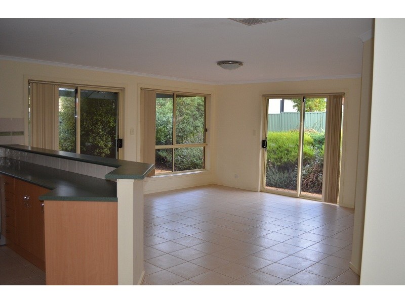 5 Oaklands Circuit, Hewett SA 5118