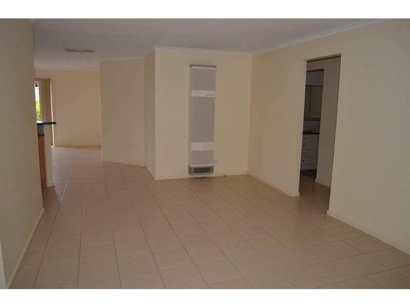 5 Oaklands Circuit, Hewett SA 5118