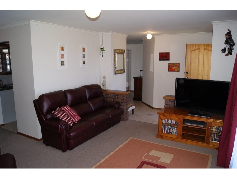 42 Causby Crescent, Willaston SA 5118