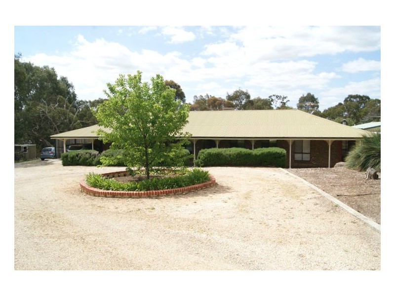 27 The Barracks, Cockatoo Valley SA 5351