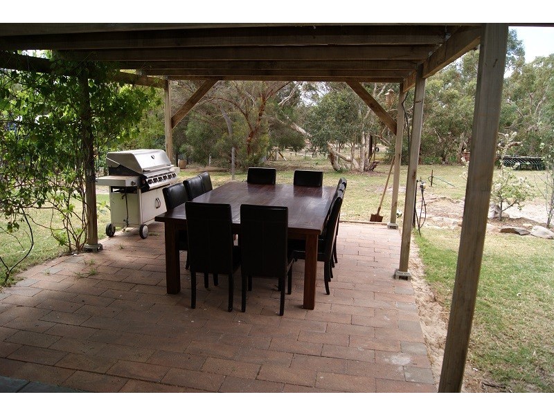 27 The Barracks, Cockatoo Valley SA 5351