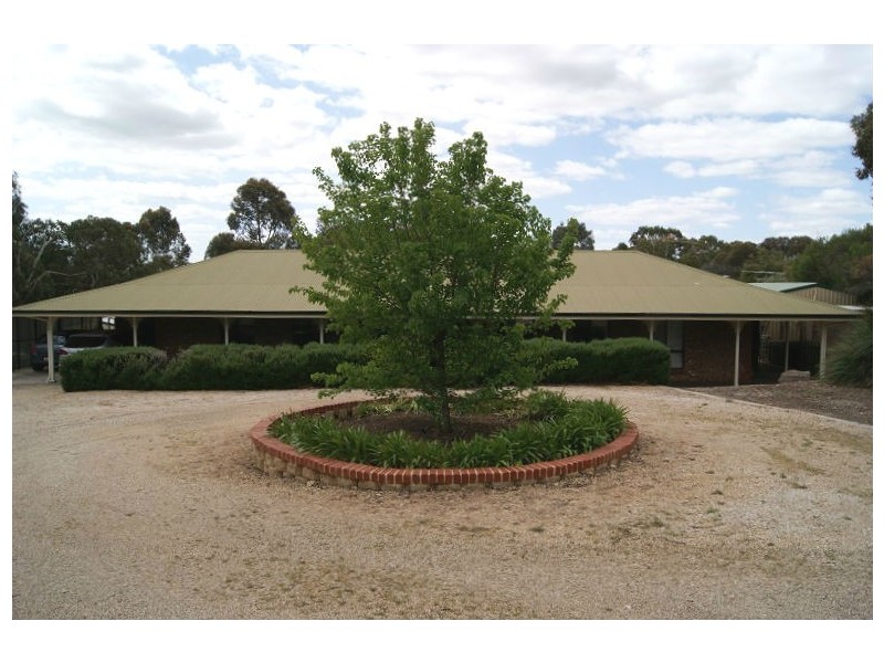 27 The Barracks, Cockatoo Valley SA 5351