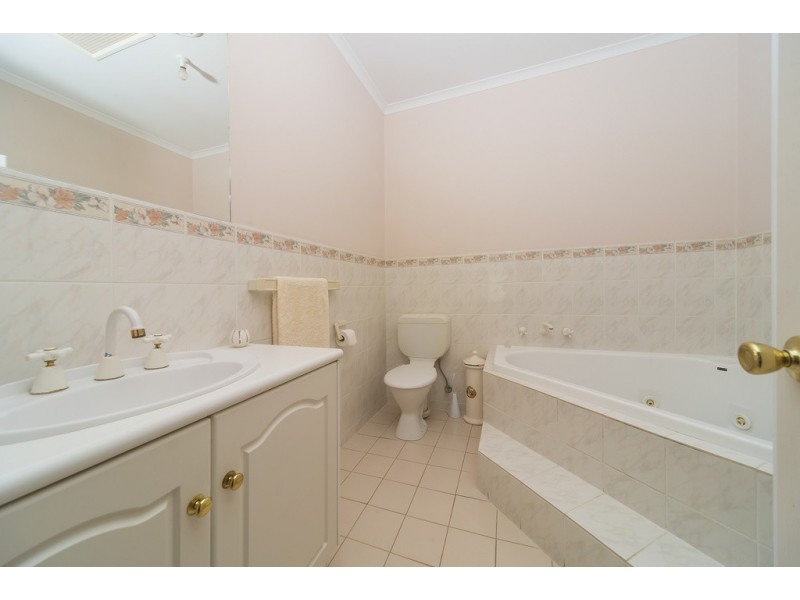 18 Higgins Road, Angle Vale SA 5117