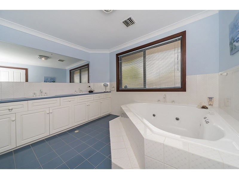 7 Lally Drive, Gawler East SA 5118