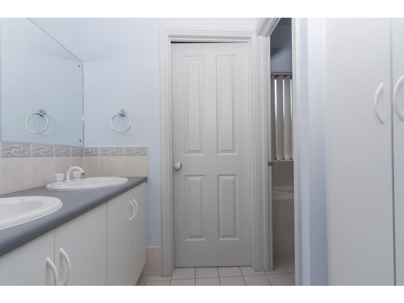 10 Creedon Close, Evanston Park SA 5116