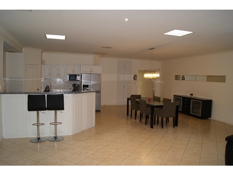 23 Selway Place, Evanston Park SA 5116