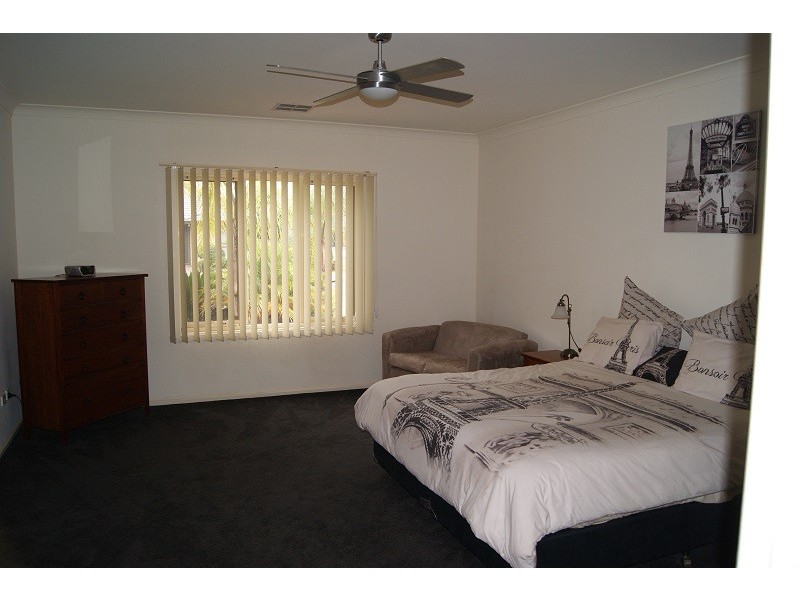 23 Selway Place, Evanston Park SA 5116