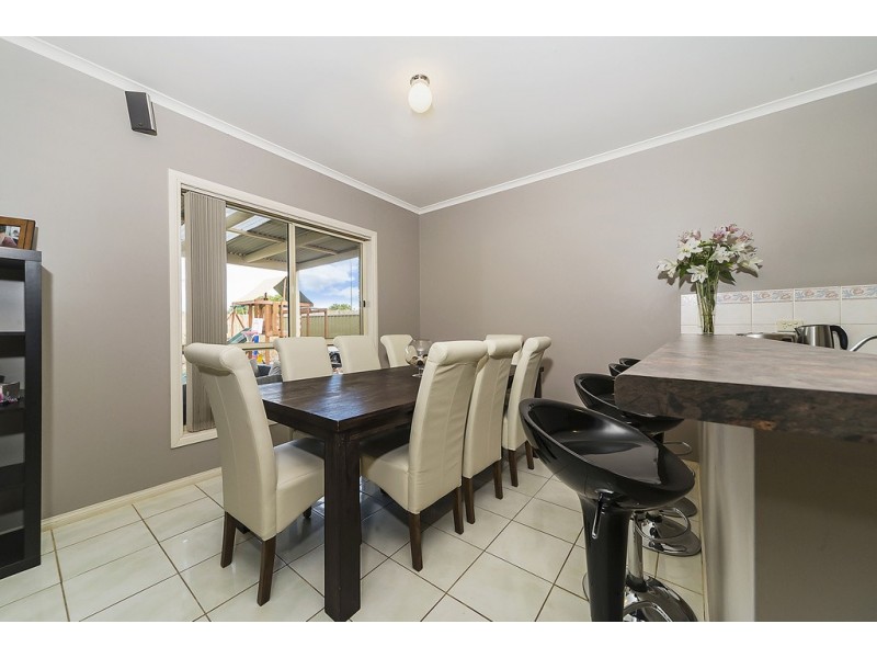 16 Clift Close, Evanston SA 5116