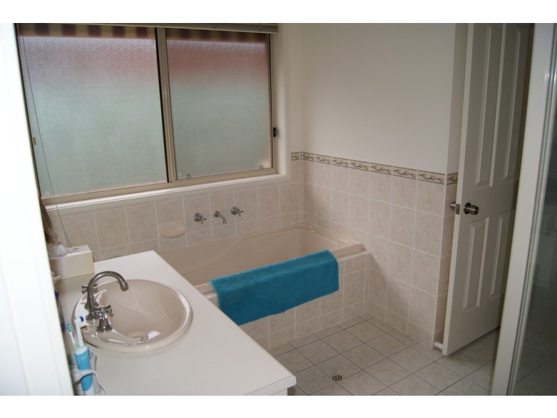 23 Lumsden Court, Evanston Park SA 5116