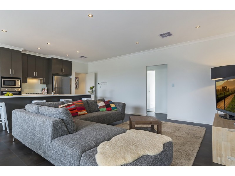 16 Teal Court, Hewett SA 5118