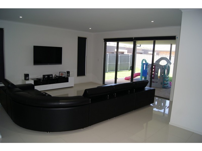 14 Wells Place, Evanston Gardens SA 5116