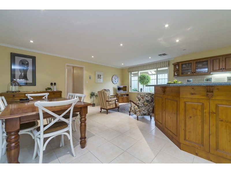 5 Burke Parade, Hewett SA 5118