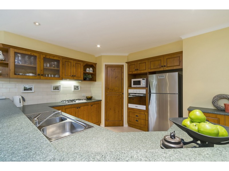 5 Burke Parade, Hewett SA 5118