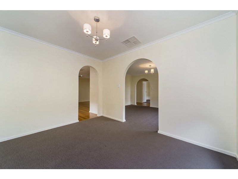 15 Rau Avenue, Evanston SA 5116