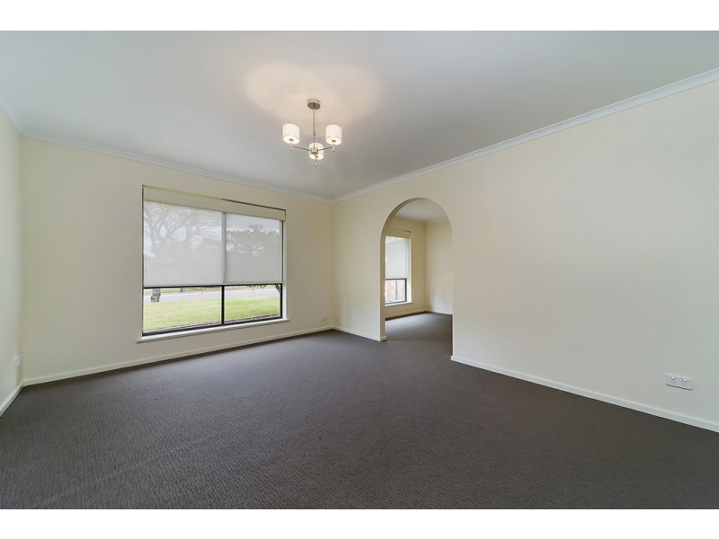 15 Rau Avenue, Evanston SA 5116