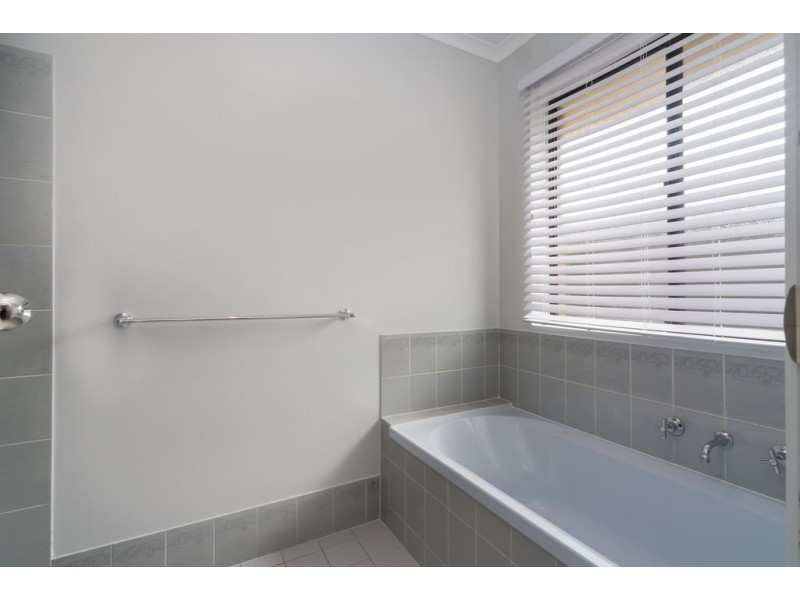 15 Rau Avenue, Evanston SA 5116