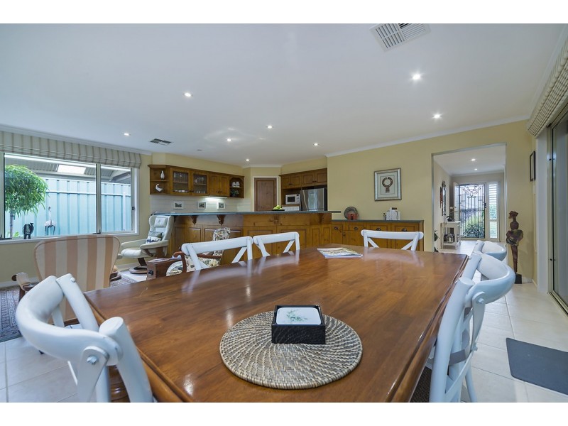 5 Burke Parade, Hewett SA 5118