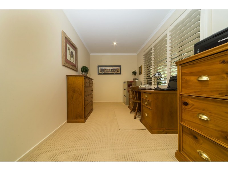 5 Burke Parade, Hewett SA 5118