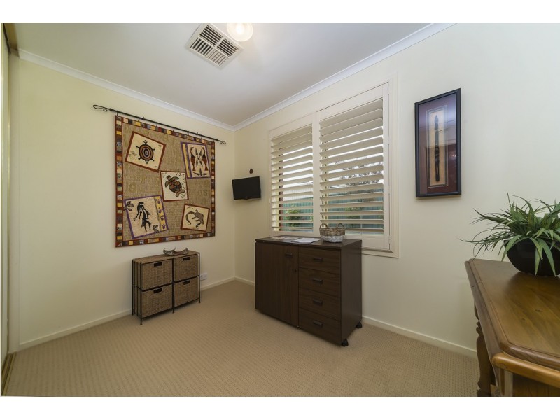 5 Burke Parade, Hewett SA 5118