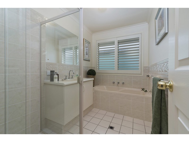 5 Burke Parade, Hewett SA 5118