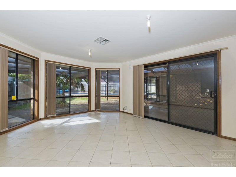 9 Creedon Close, Evanston Park SA 5116