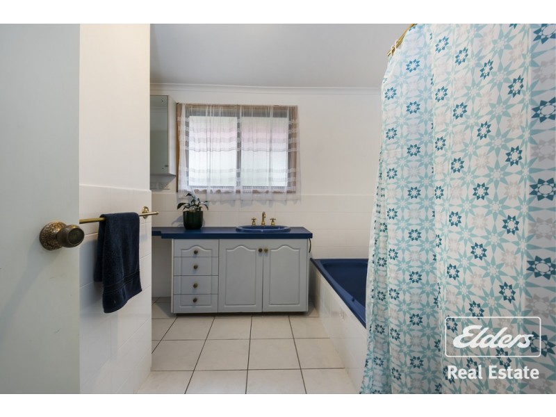 33 Bassett Crescent, Gawler East SA 5118