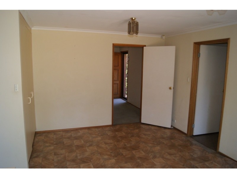 16 Darrell Street, Evanston Park SA 5116