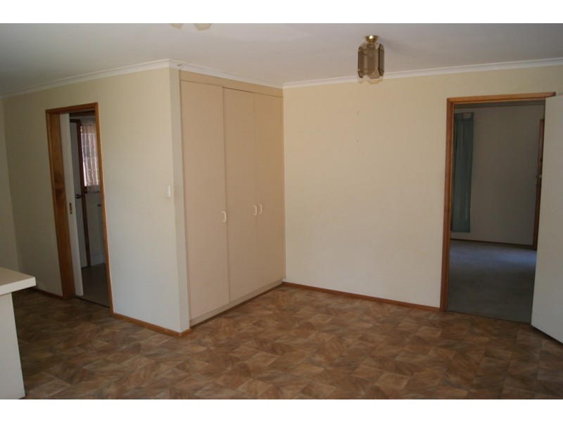 16 Darrell Street, Evanston Park SA 5116
