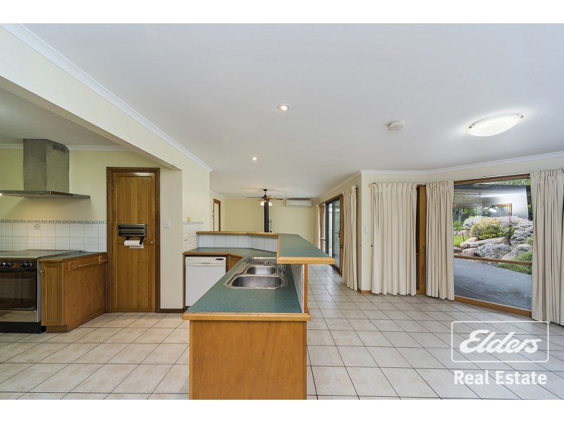 14 Gosling Court, Williamstown SA 5351