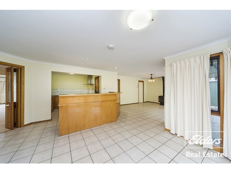 14 Gosling Court, Williamstown SA 5351