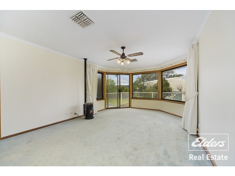 14 Gosling Court, Williamstown SA 5351