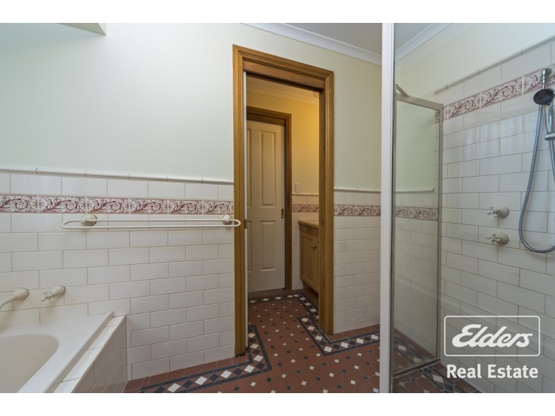 14 Gosling Court, Williamstown SA 5351